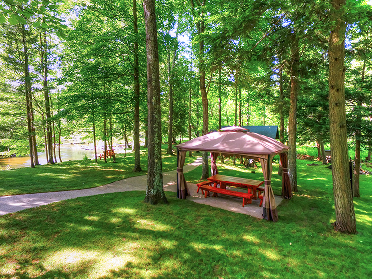 4670 S. Skocelas Road, Manistee, MI 49660 Little Manistee River