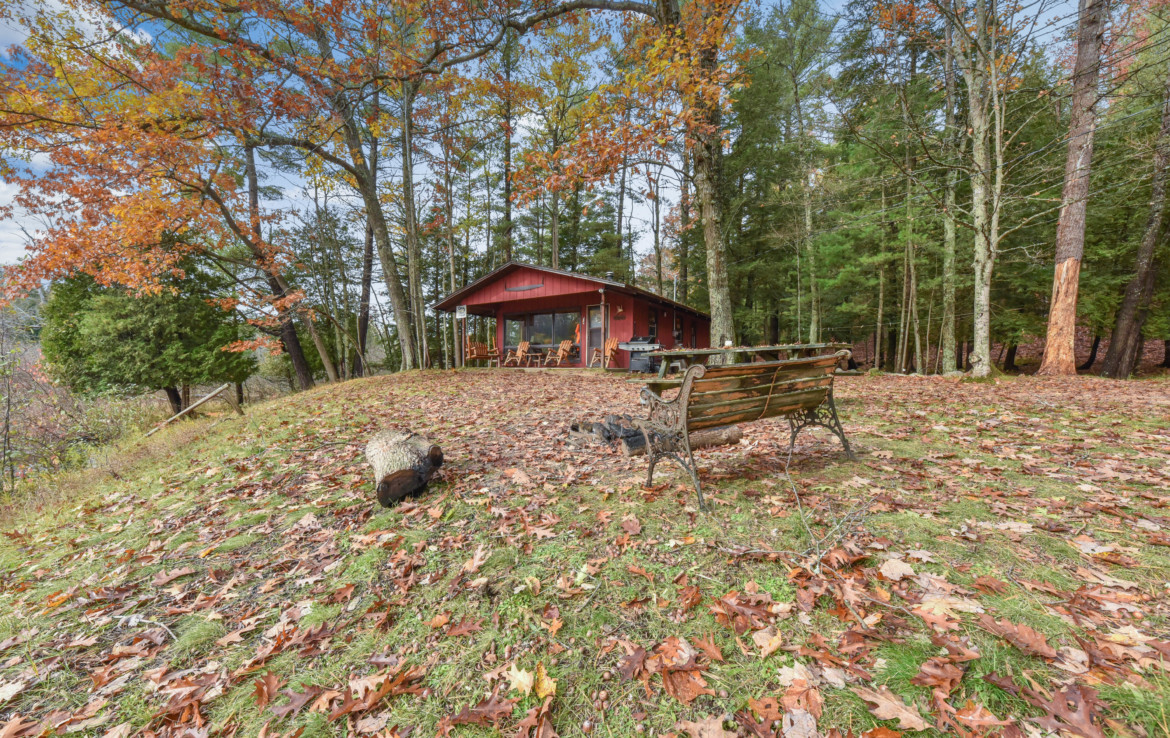 4993 Little River Rd, Manistee, MI Riverfront 39 Acres Trophy Class