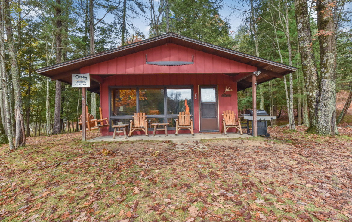 4993 Little River Rd, Manistee, MI Riverfront 39 Acres Trophy Class