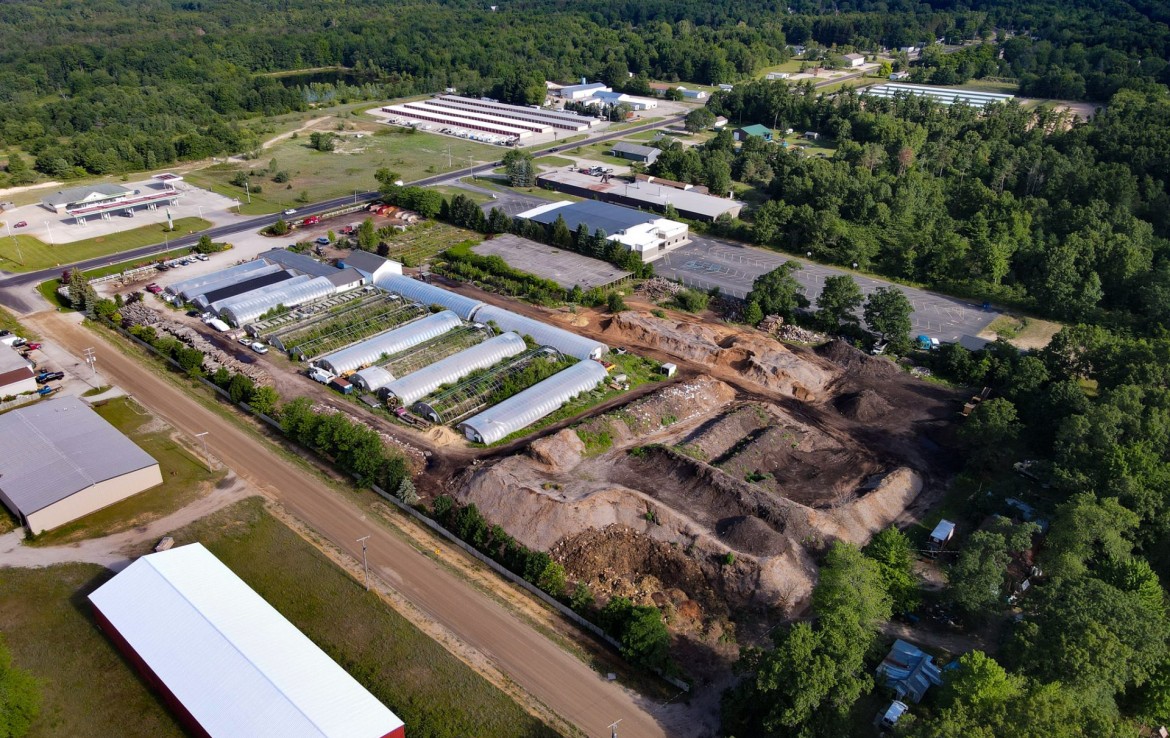 Barry's Garden Center, 3000 Whitehall Rd, Muskegon Trophy Class Real