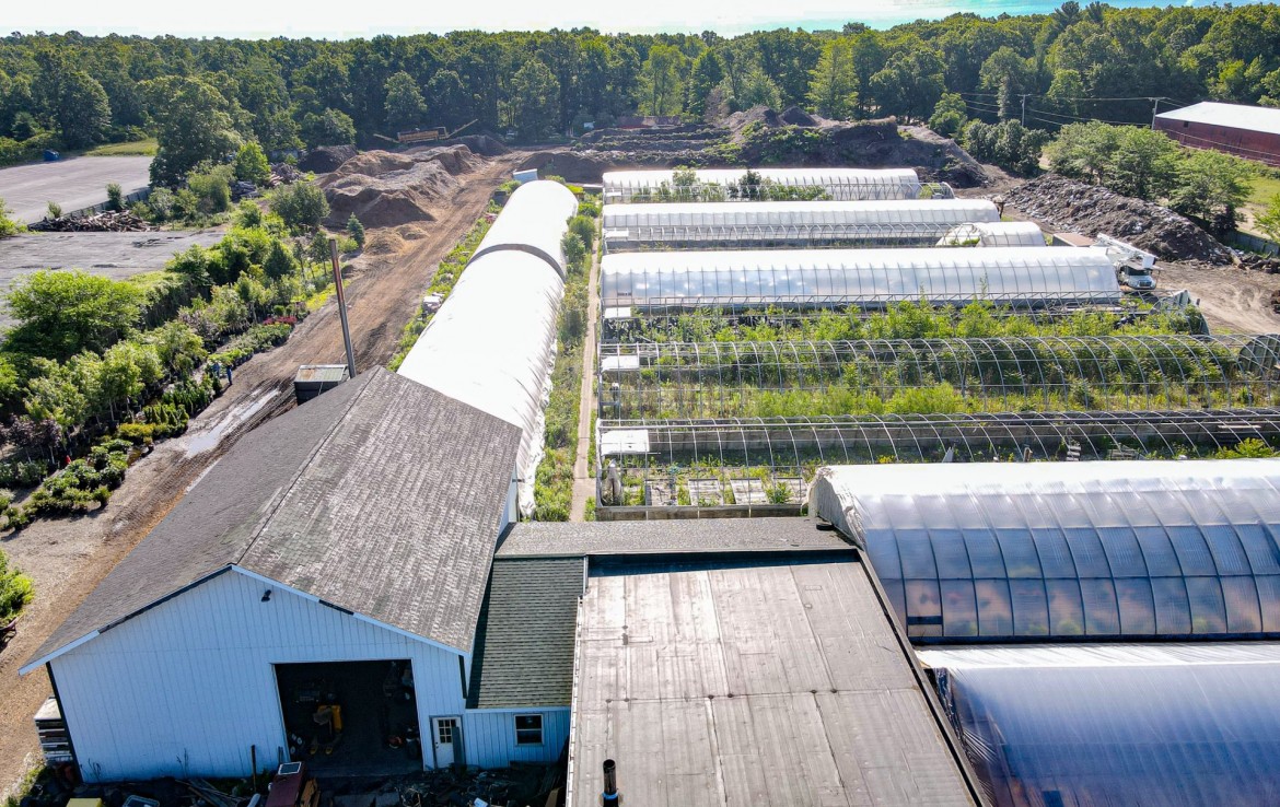 Barry's Garden Center, 3000 Whitehall Rd, Muskegon Trophy Class Real